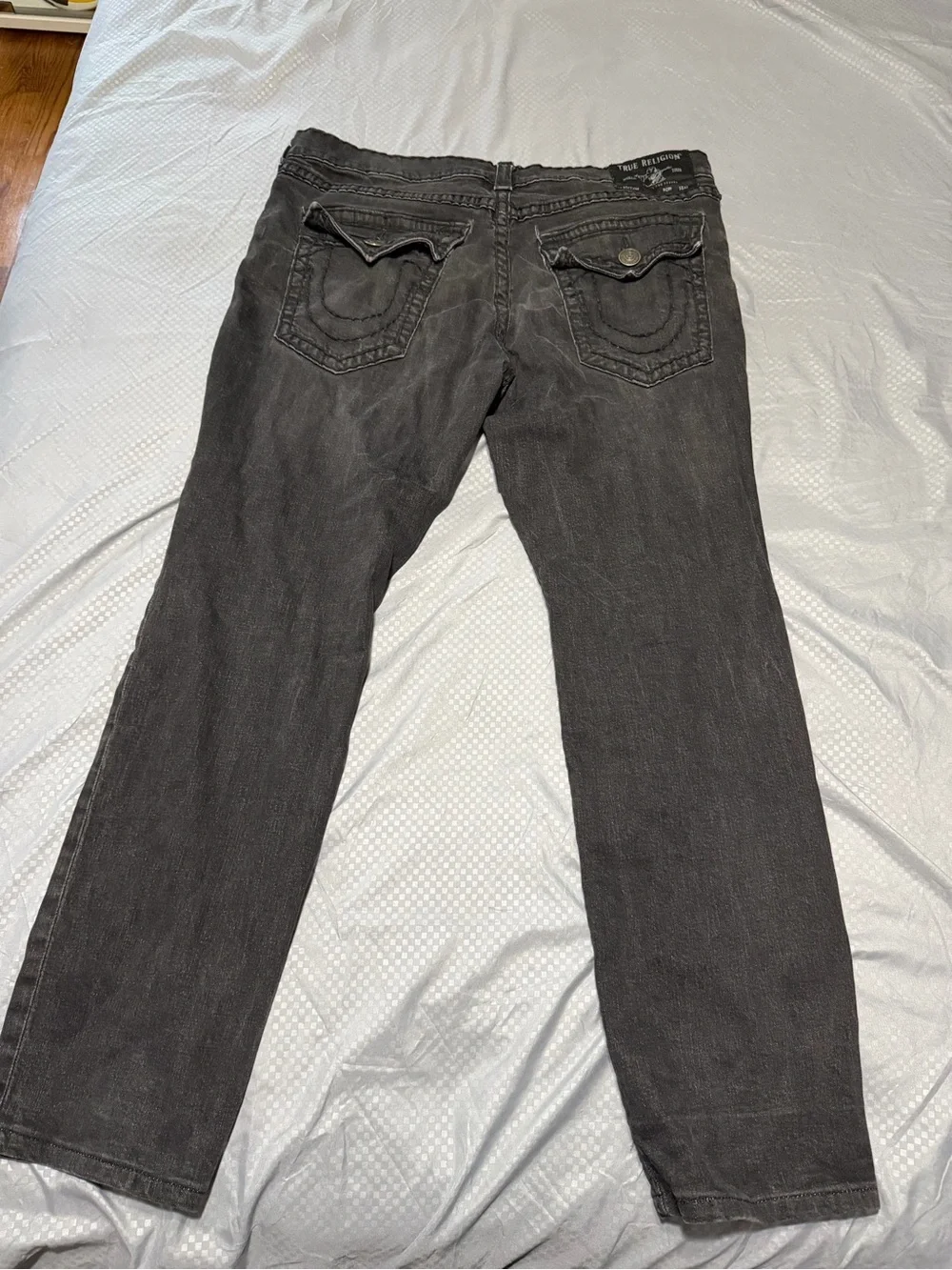 Size 40 True Religion Geno Relaxed slim Jeans